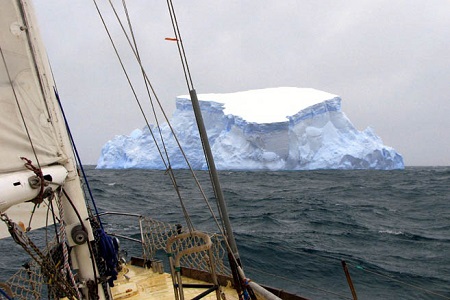 яхтинг и айсберг